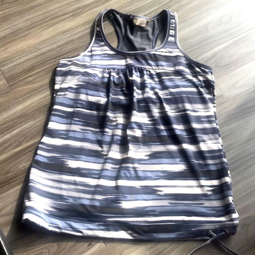 Athleta Tank with build in bra